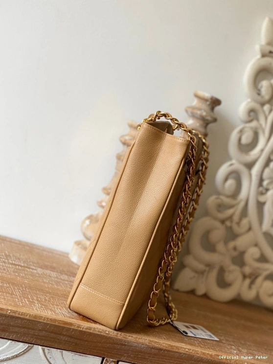 Hyper Peter CHANEL VINTAGE TOTE 0723